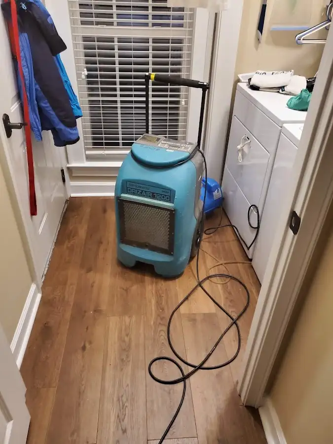 Commercial dehumidifier deployed for Crawl Space Restoration in Poulsbo